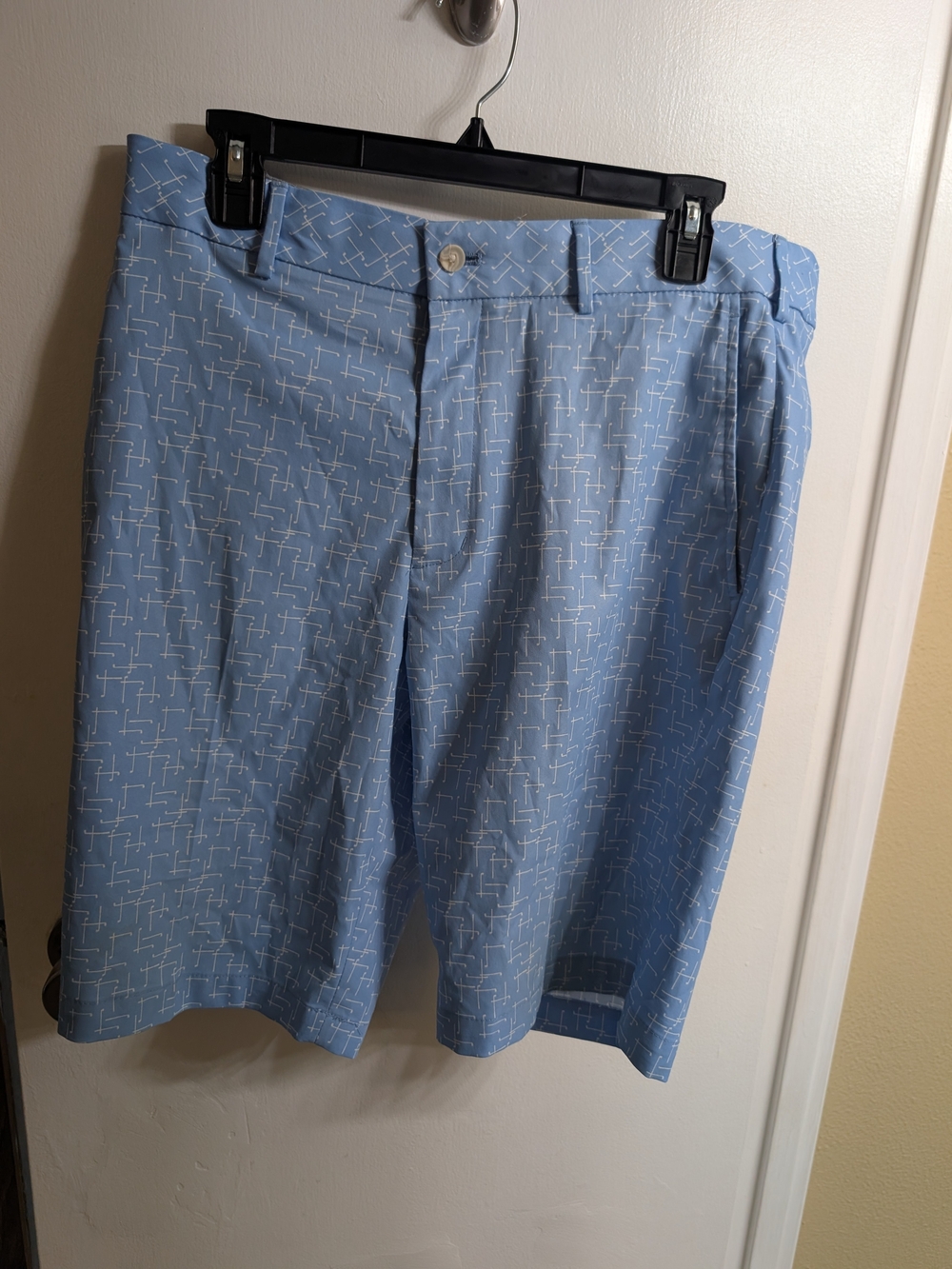 Walter Hagen Light Blue Geometric Pattern Men's Shorts